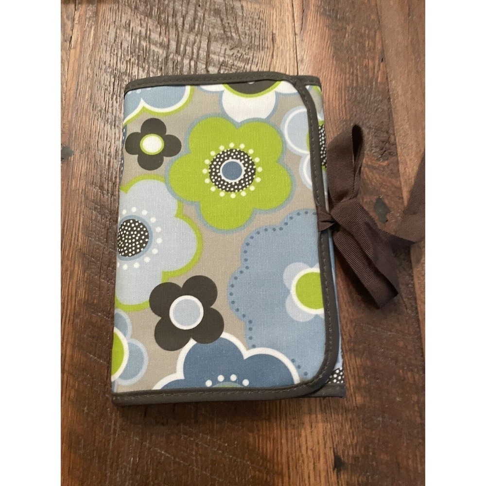 NWOT Thirty One Fold And Go Organizer With Notepad Floral